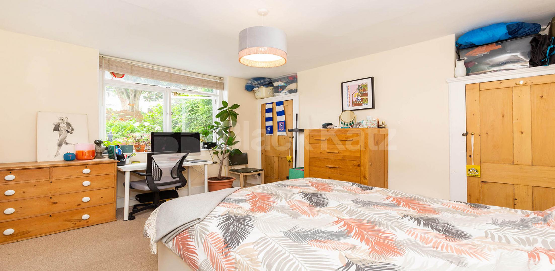 Great size one bed set within a period house. Loraine Road, Holloway